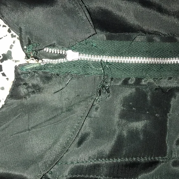 1970s Green Velvet/Creme Embroidery Overlay Mini Dress sz Small - Picture 8 of 9